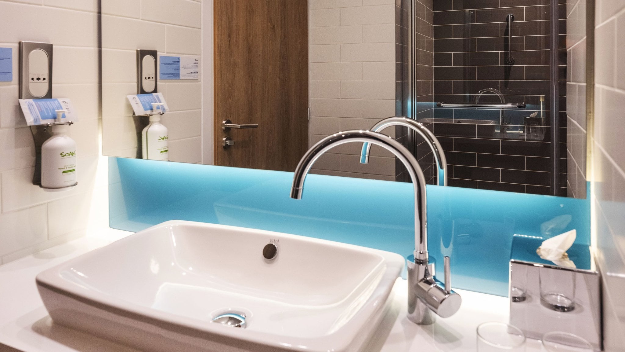 Holiday Inn Express NICE - GRAND ARENAS - Tap to explore photos