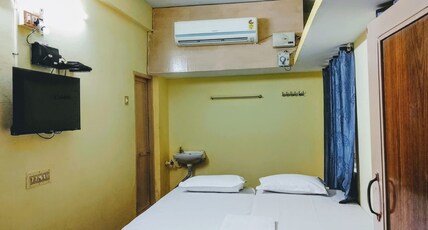 J B Lodge Room Type - Family Suite AC