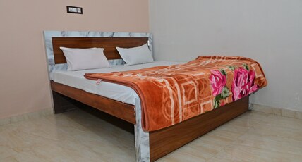 Hotel R G | Near Shree Ram Mandir Ayodhya Room Type - Semi Delux AC Room