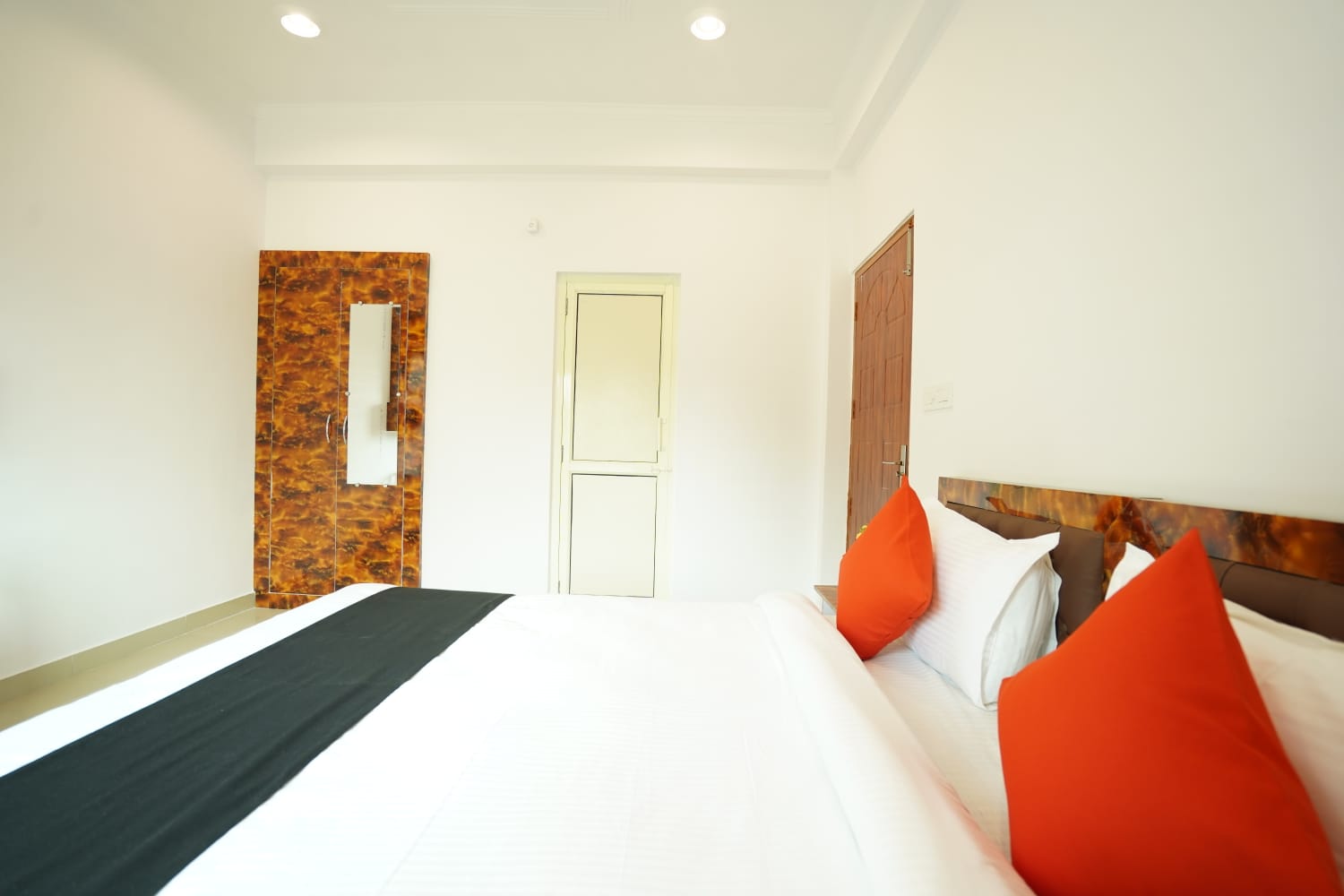 Hotel The Great Nagraja - Tap to explore photos