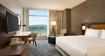 Hilton Alpharetta Atlanta Room Type - 1 KING BED