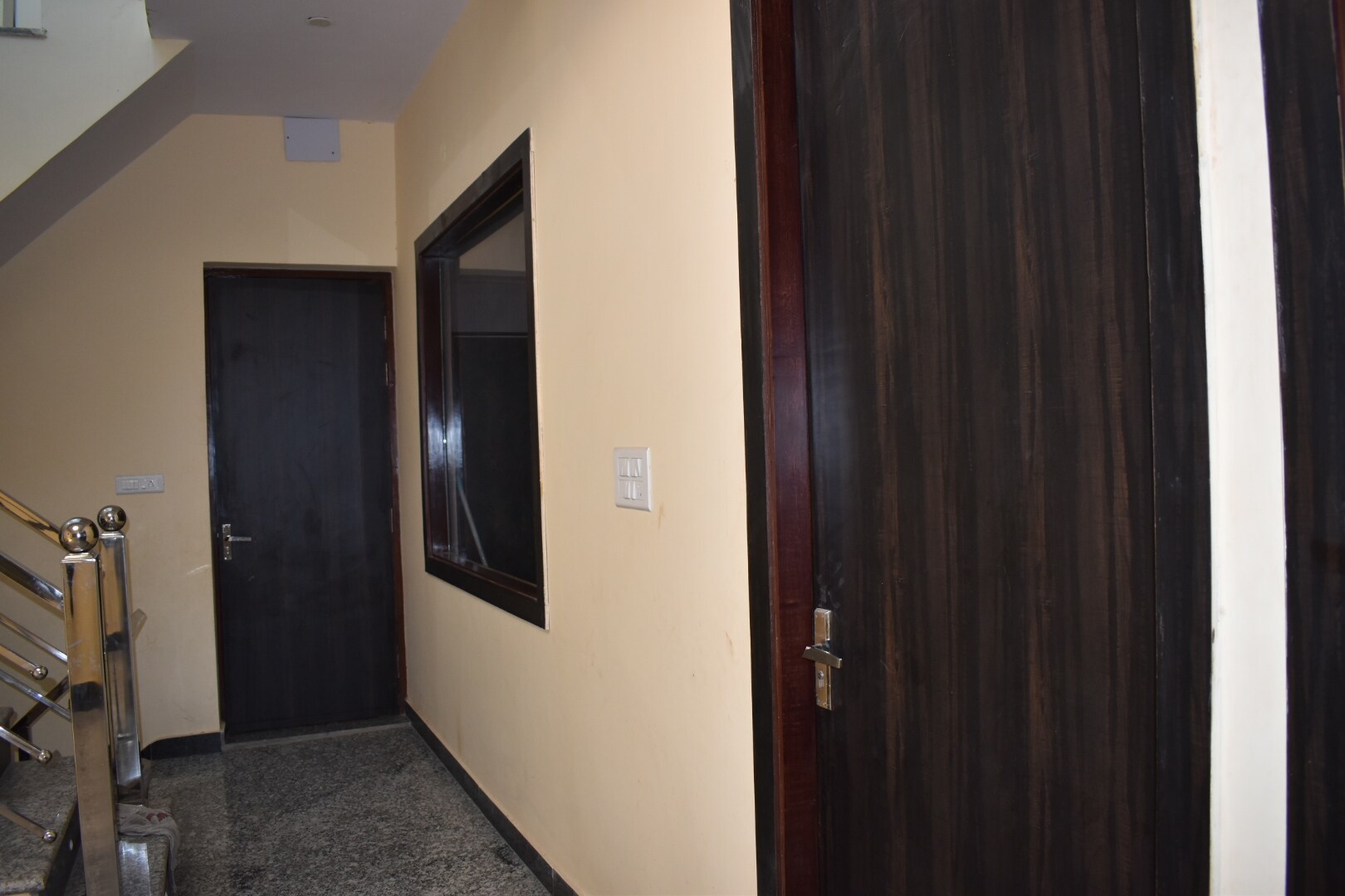 Baba Home Stay(Luxury Rooms) - Tap to explore photos