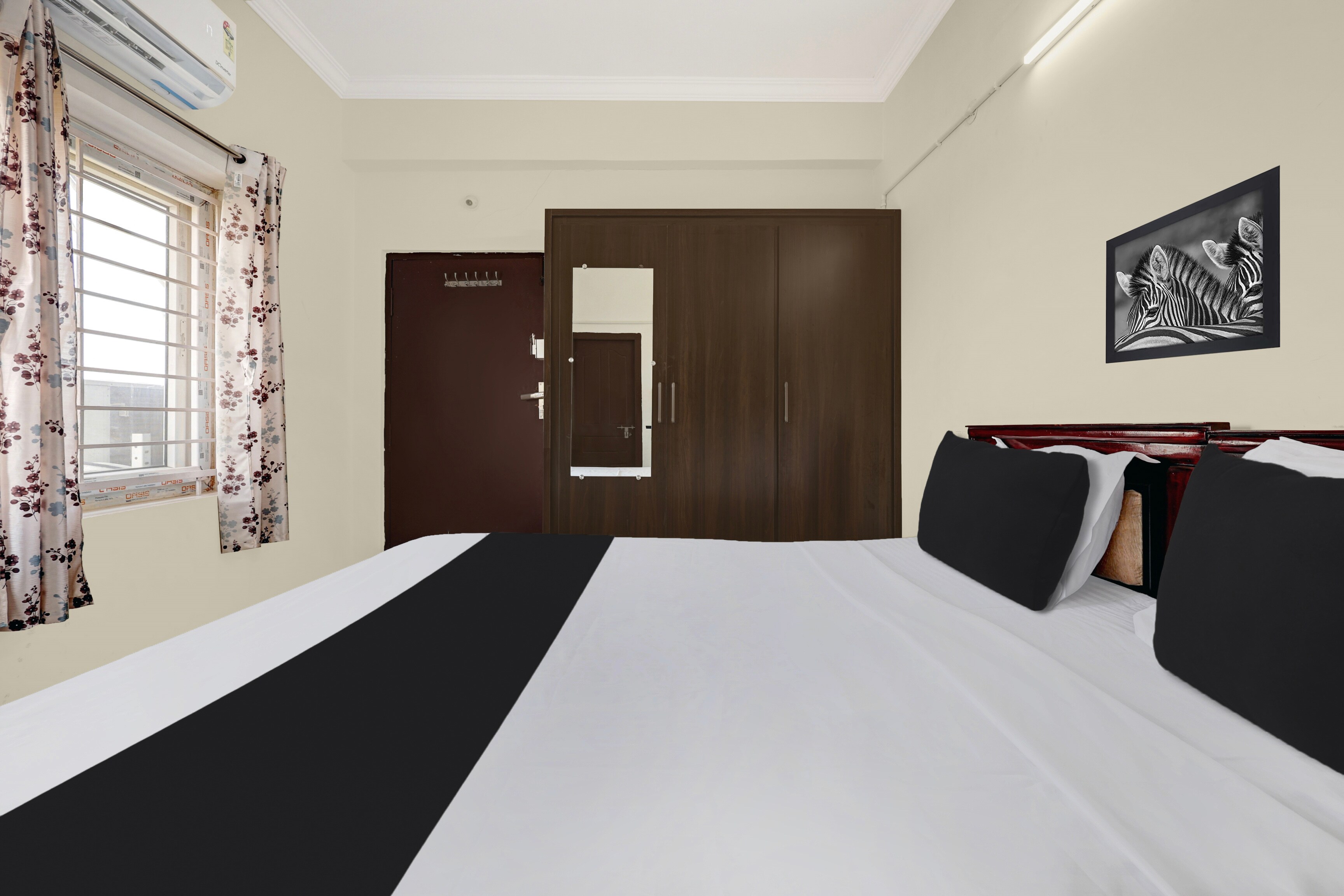 OYO Hotel O Ramaraopet Near Kakinada Beach - Tap to explore photos
