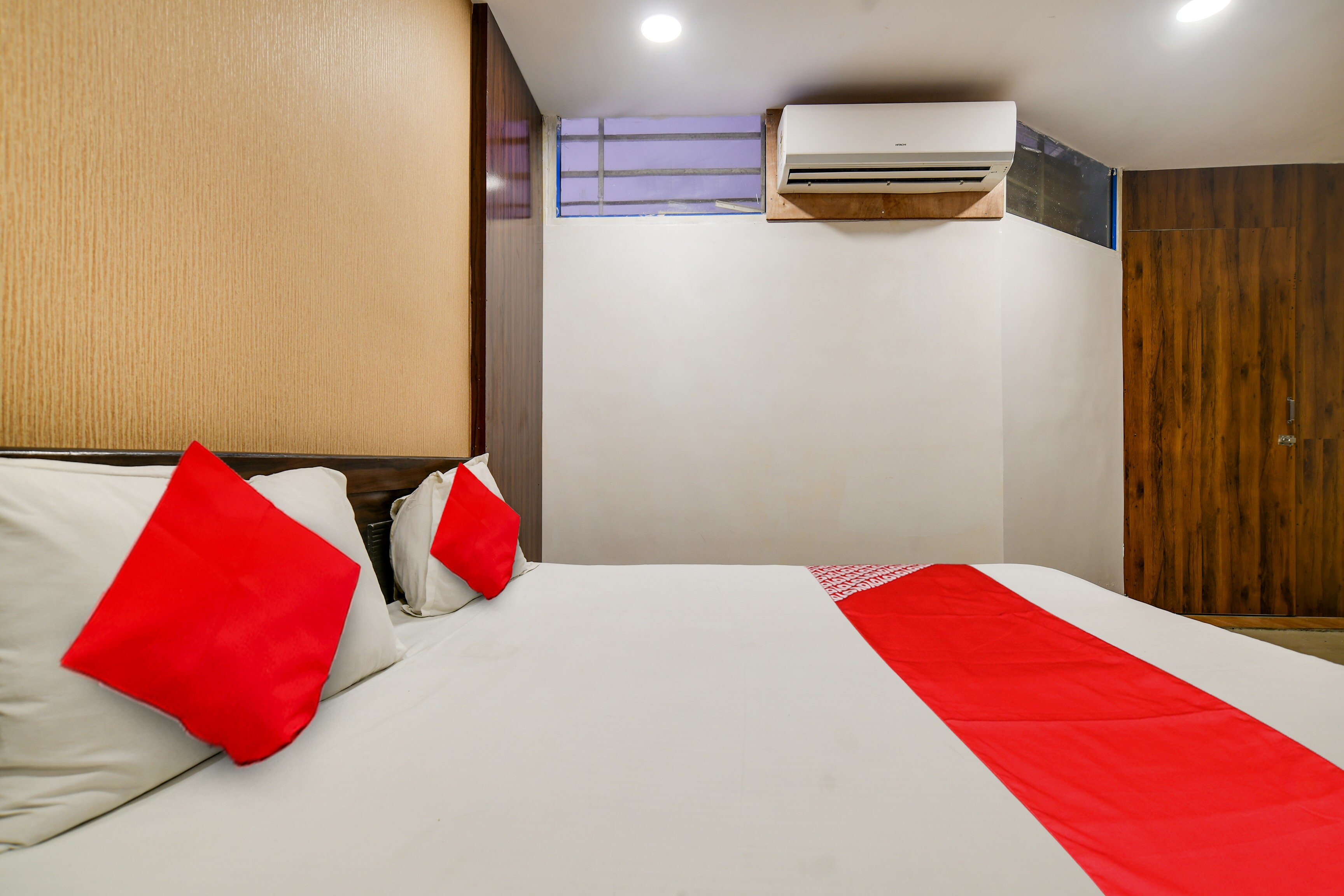 Hotel O New Grand Stay - Tap to explore photos