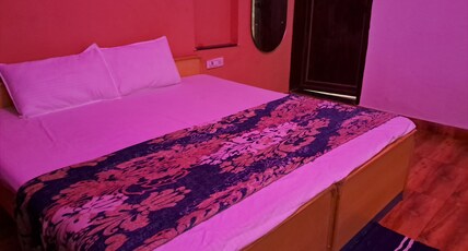 Big AC Room wd Open Terrace & Balcony @Pvt Floor Room Type - Bedroom