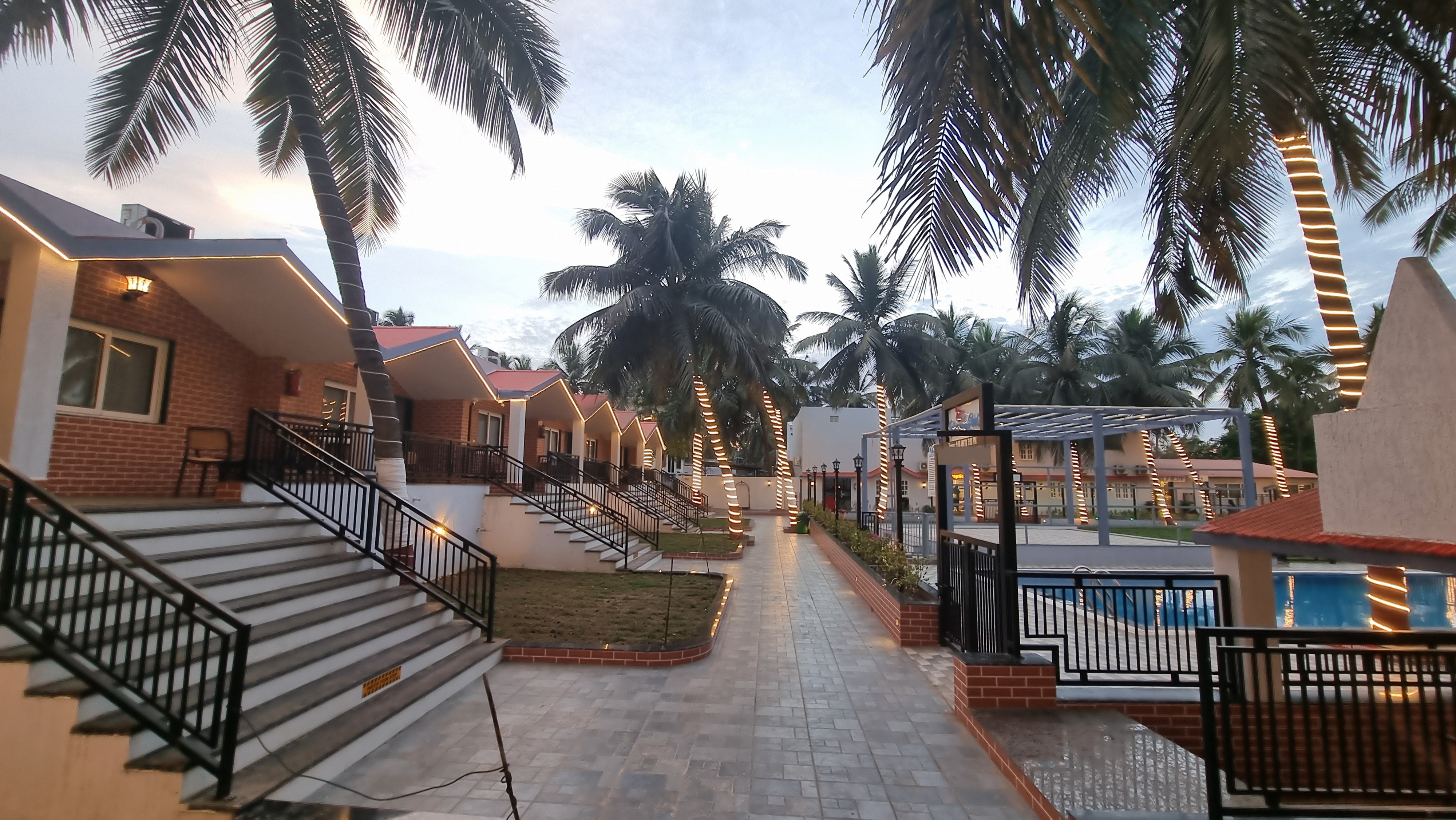 Hotel Hemal Garden Diu - Tap to explore photos