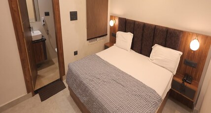 Priya Kunj Dham Room Type - Double Bed Room