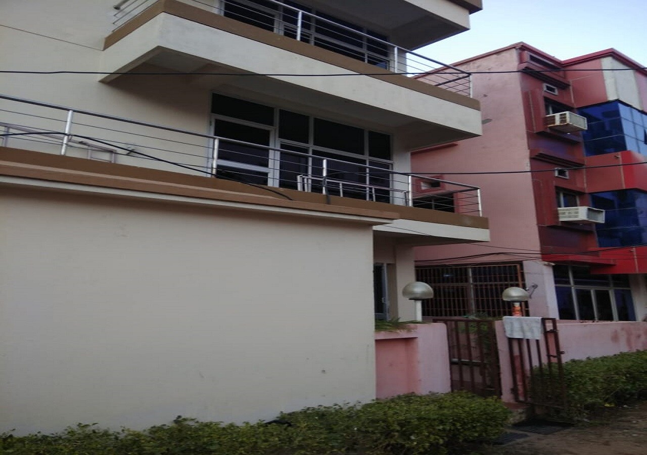 Bhabesh Guest House - Tap to explore photos