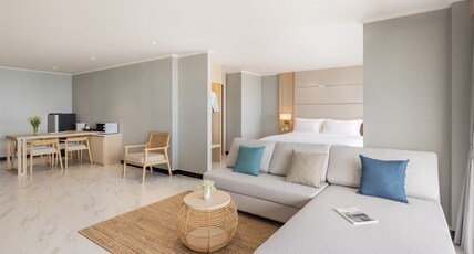 Eastin Resort Rayong Room Type - Ocean's Edge Studio Suite