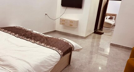 Shri Ram Darbar Room Type - 5 Bed Standard Room along with kitchen Shri Ram Darbar Room Type - 5 Bed Standard Room along with kitchen