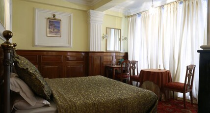 Hotel New Castle Room Type - Deluxe Room