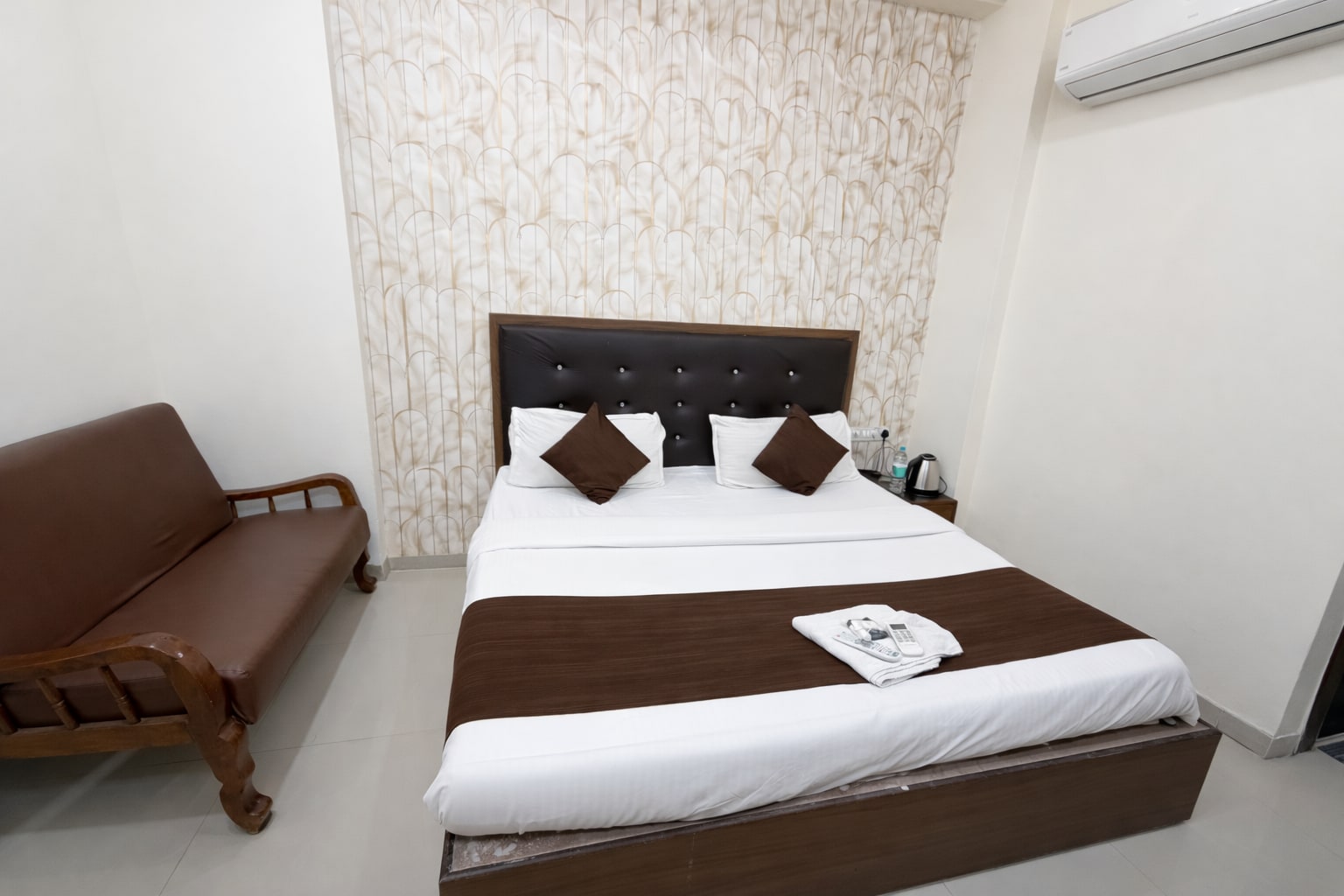 Hotel Shubhshree - Tap to explore photos