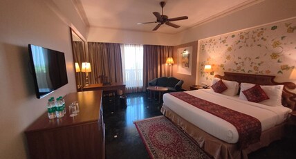Indana Palace Jaipur Room Type - Executive King Room with Bathtub