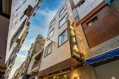 Address of Hotel India Continental