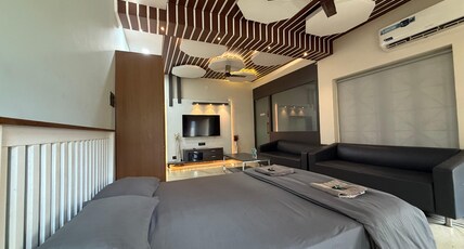 MUSHROOMS Room Type - Superior Queen Room