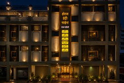 Hotel Entry Point