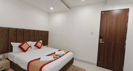 Hotel Sunrise N Resorts Room Type - Deluxe Room