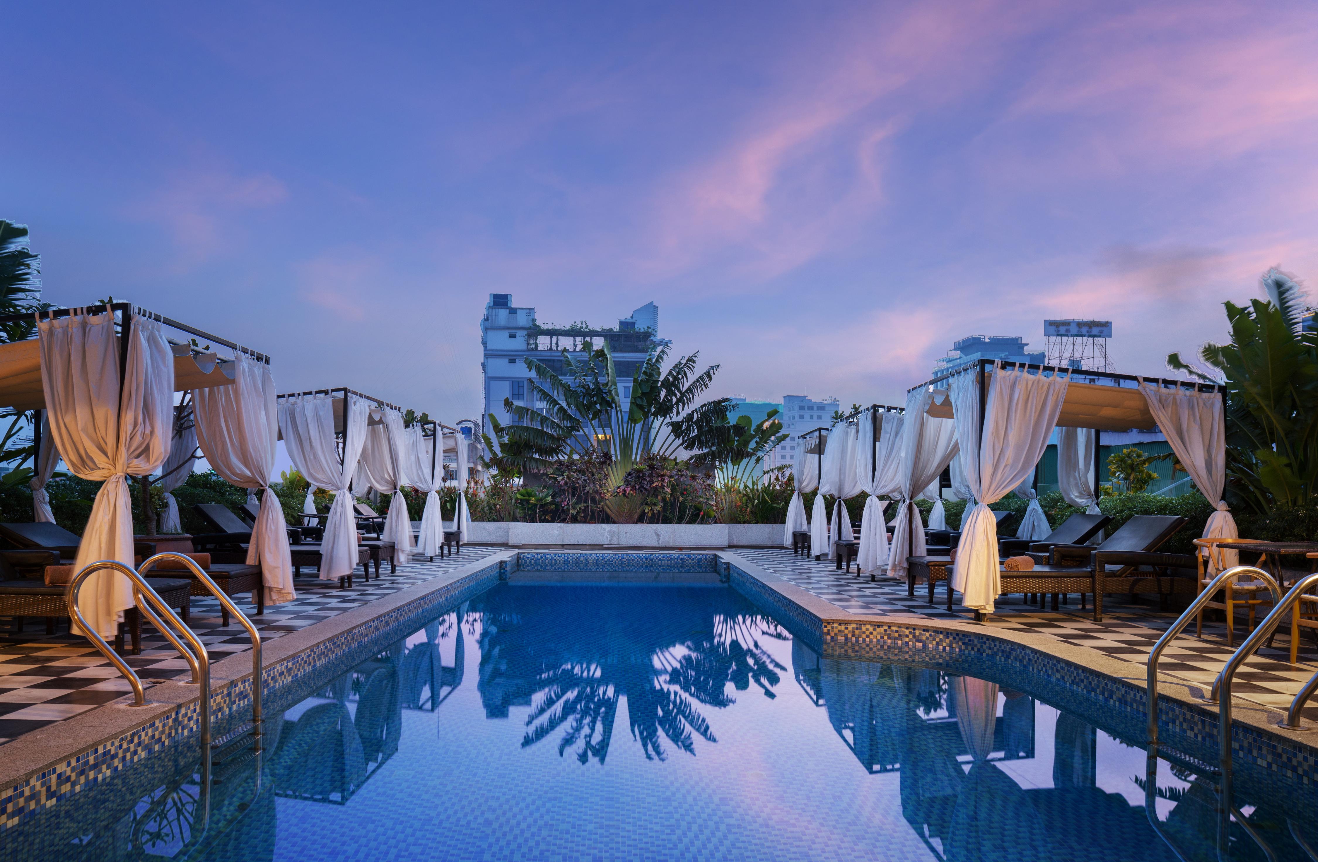 Monivong Clover Hotel - Tap to explore photos