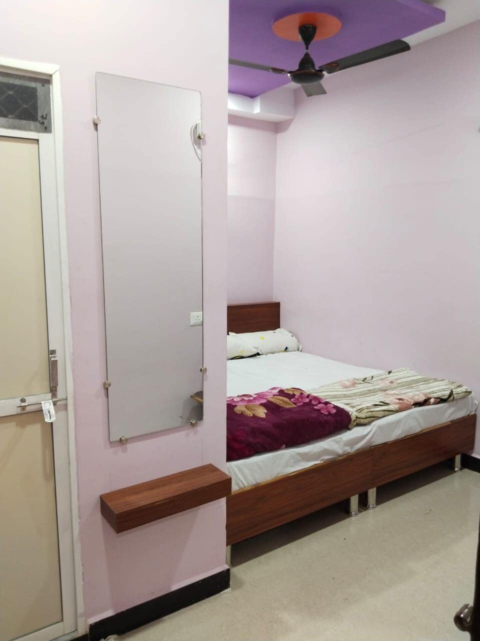 Sahu Palace Home Stay - Tap to explore photos
