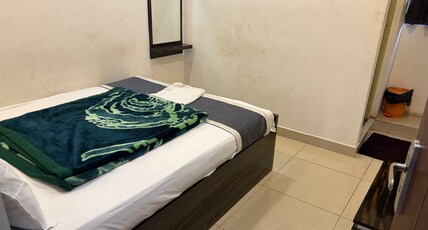 Hotel O REDMOON RESIDENCY Room Type - Classic