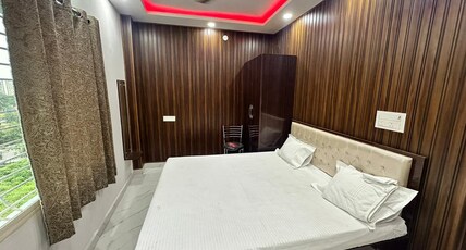 Event Era Restaurant Banquet Hall Room Type - Deluxe Room