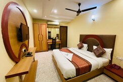 HOTEL AUGUSTO