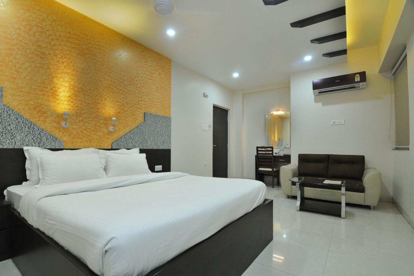Savera A Business luxury hotel - Tap to explore photos