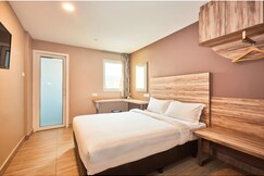 ibis budget Singapore Crystal