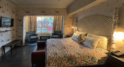 Mahatta Home Stay| Rooms & Restaurant Room Type - Deluxe Room