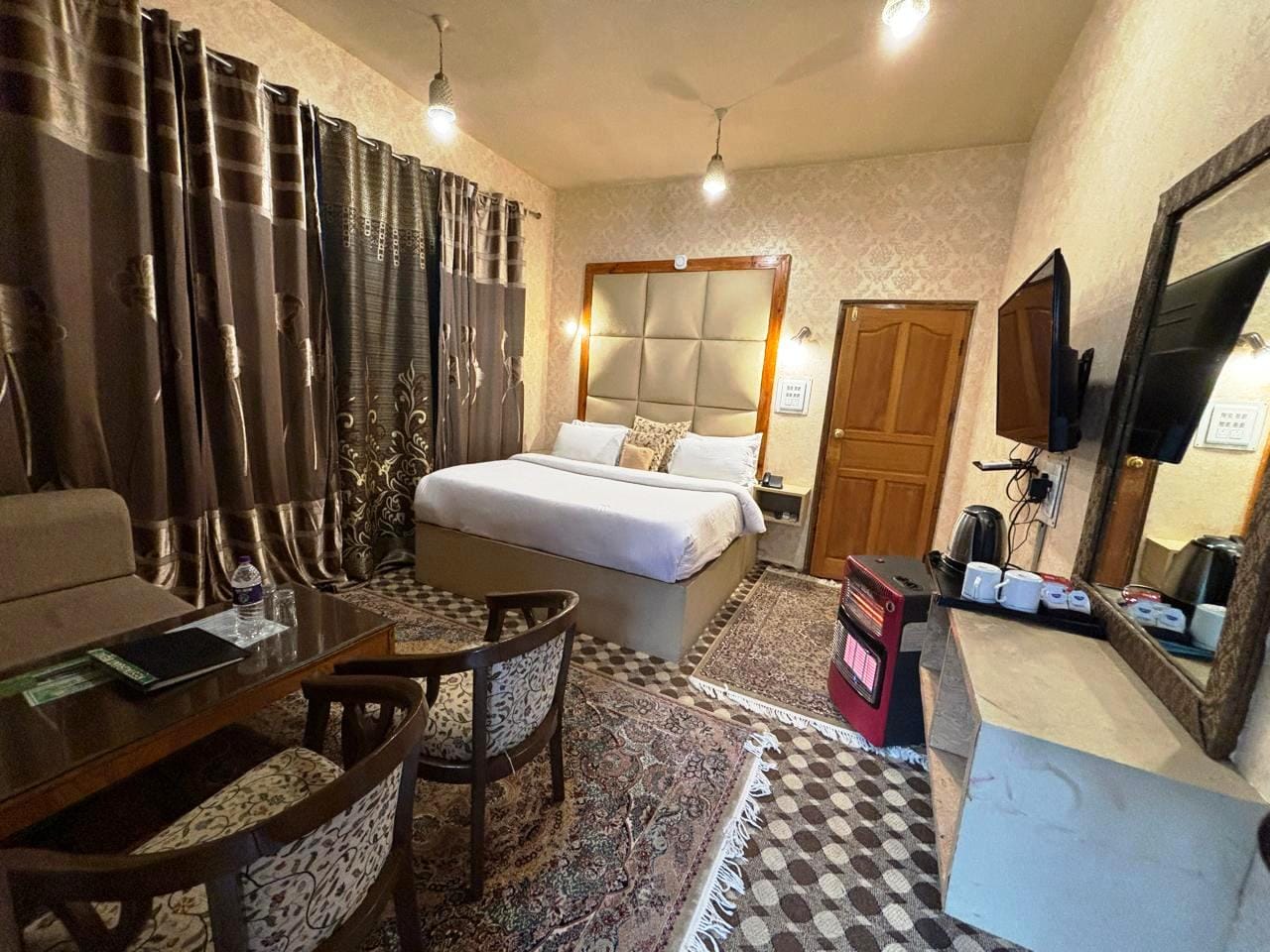 Fresh Water Resort (River Front) - Tap to explore photos