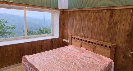RAZI' HILL VIEW HOME STAY Room Type - Razi Master