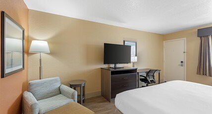 Best Western Space Shuttle Inn Room Type - 1 Double Bed, Non-Smoking, Microwave And Refrigerator, Shower Only, Full Breakfast Best Western Space Shuttle Inn Room Type - 1 Double Bed, Non-Smoking, Microwave And Refrigerator, Shower Only, Full Breakfast