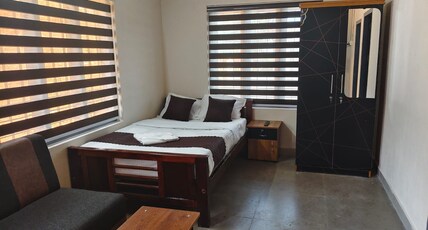 Nainas Residency Room Type - Twin Room (103)