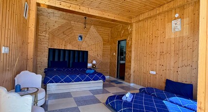 An Art Homage   HighHaus  Tosh Room Type - Double Room- Ground Floor