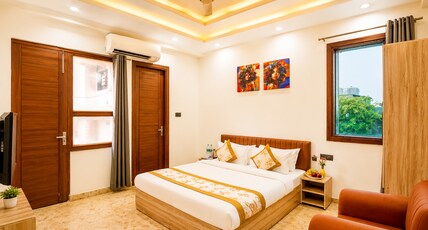 Hotel Quadis Central - Sector 27 Room Type - Deluxe Room