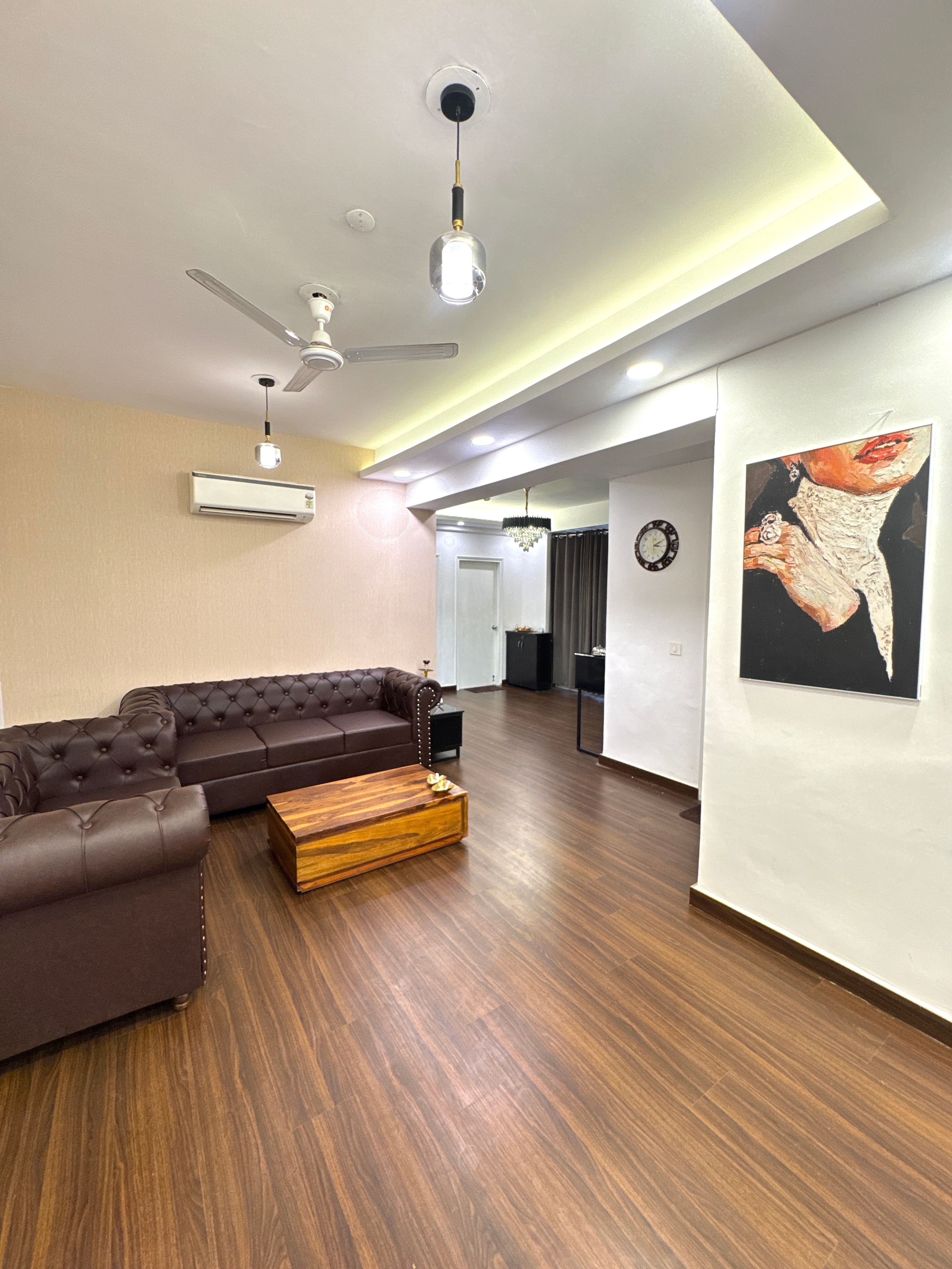 The Kaynine Apartment - Tap to explore photos
