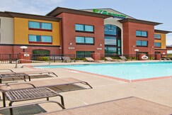 Holiday Inn Express Hotel & Suites Olive Branch