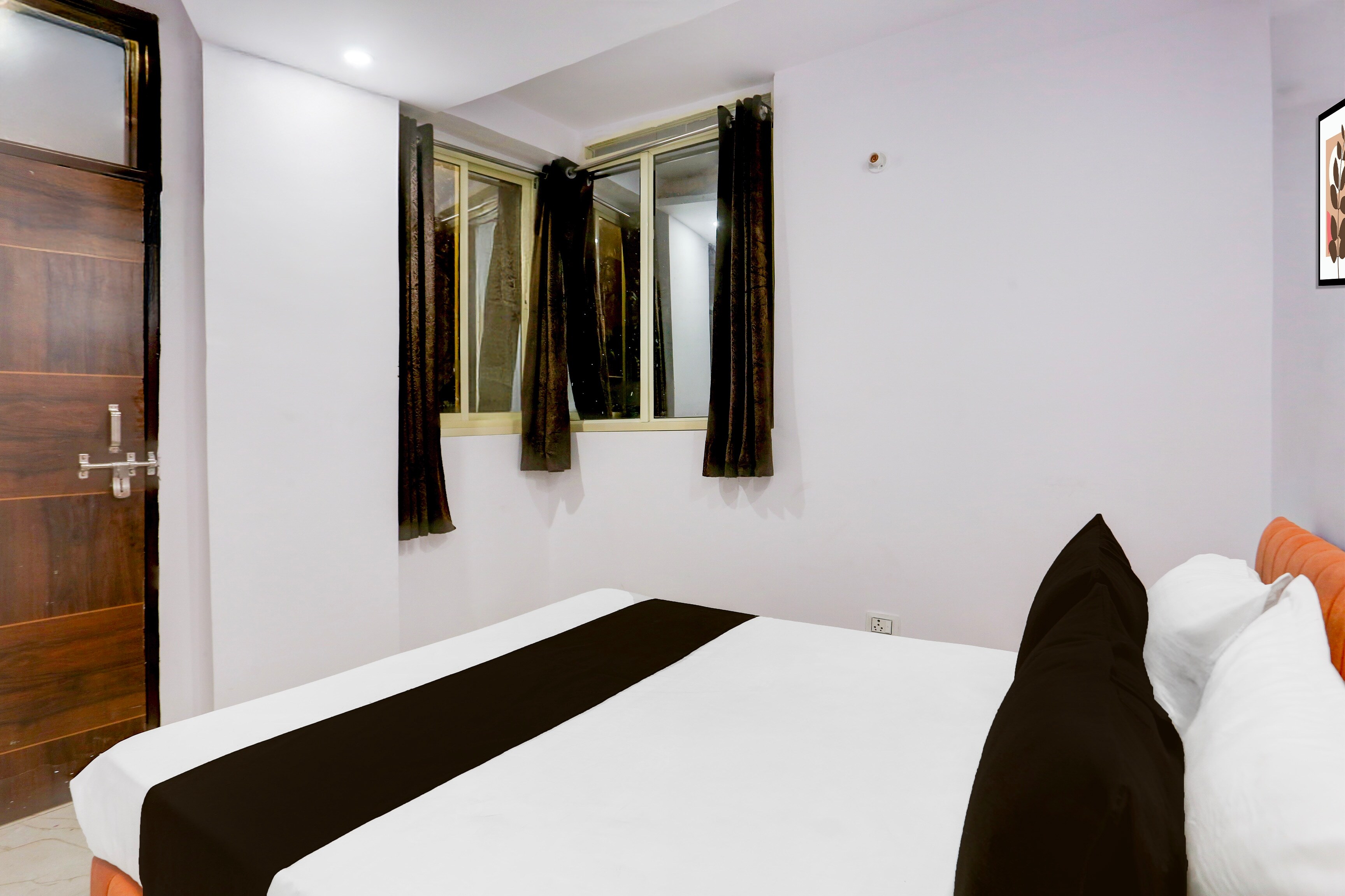 Hotel O by OYO A PACIFIC STAY - Tap to explore photos