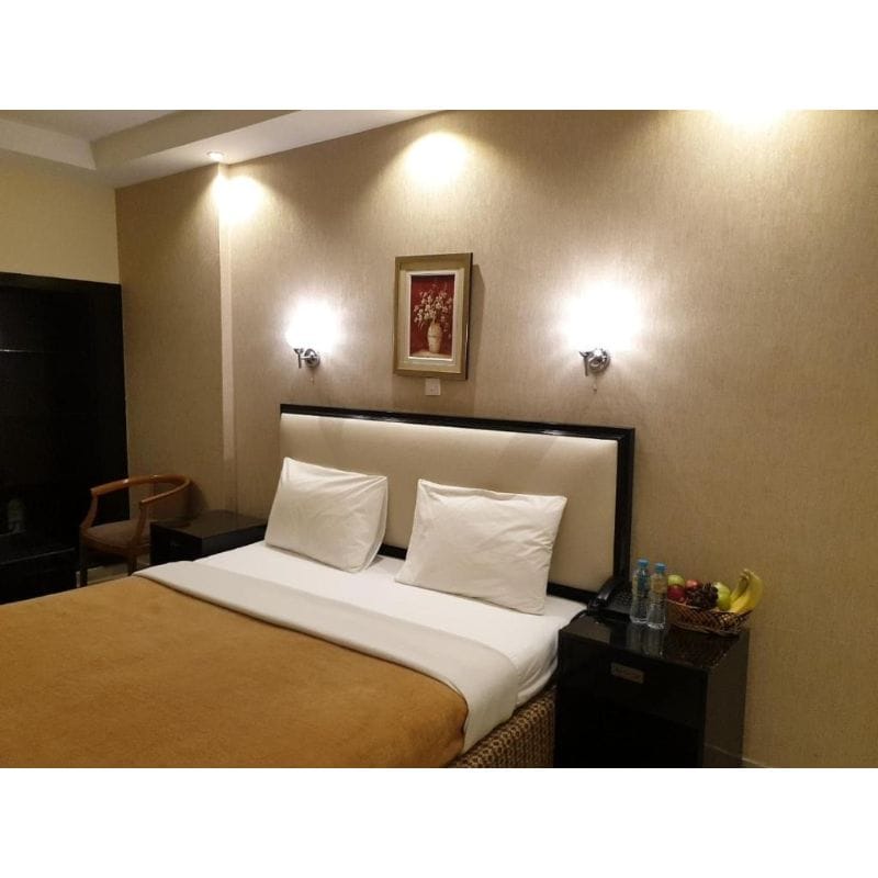 Palm Beach Hotel Bur Dubai - Tap to explore photos