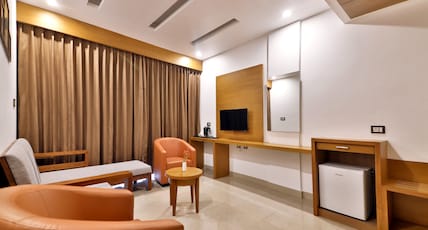 JO MERIYA INTERNATIONAL Room Type - SUITE AC