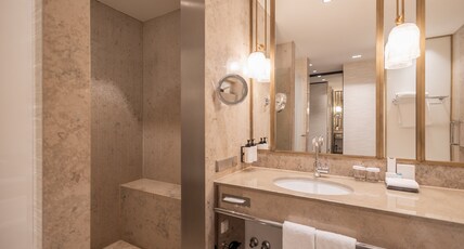InterContinental BERLIN Room Type - 1 King Premium Club Lounge Access