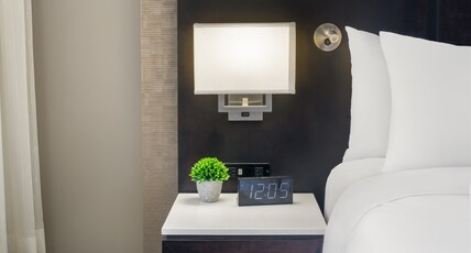 Crowne Plaza KITCHENER-WATERLOO Room Type - Standard Room Crowne Plaza KITCHENER-WATERLOO Room Type - Standard Room