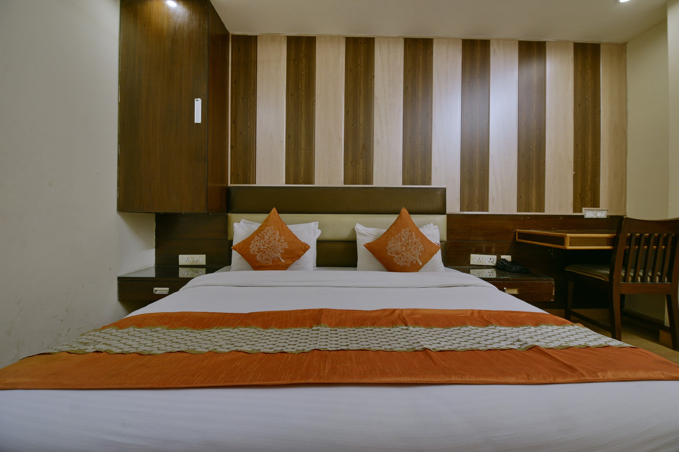 Hotel Gopi Vallabh - Tap to explore photos