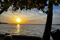 Santa Maria Hostel Munroe Island