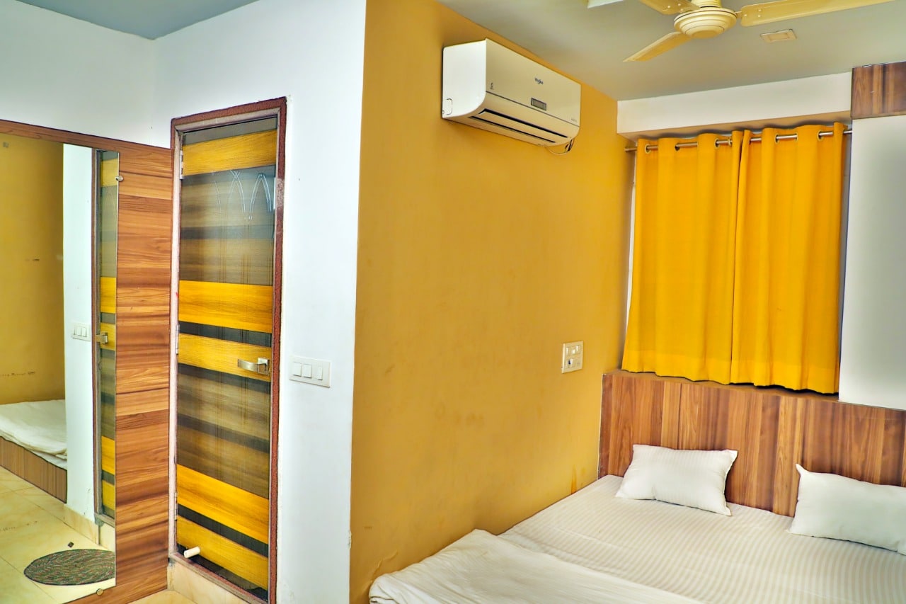 Hotel Tak International - Tap to explore photos