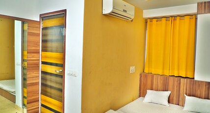 Hotel Tak International Room Type - Deluxe Room