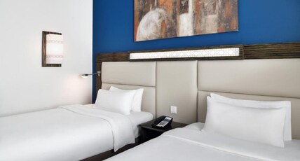 HOLIDAY INN EXPRESS - SAFA PARK Room Type - 2 Single Beds Standard Non-Smoking