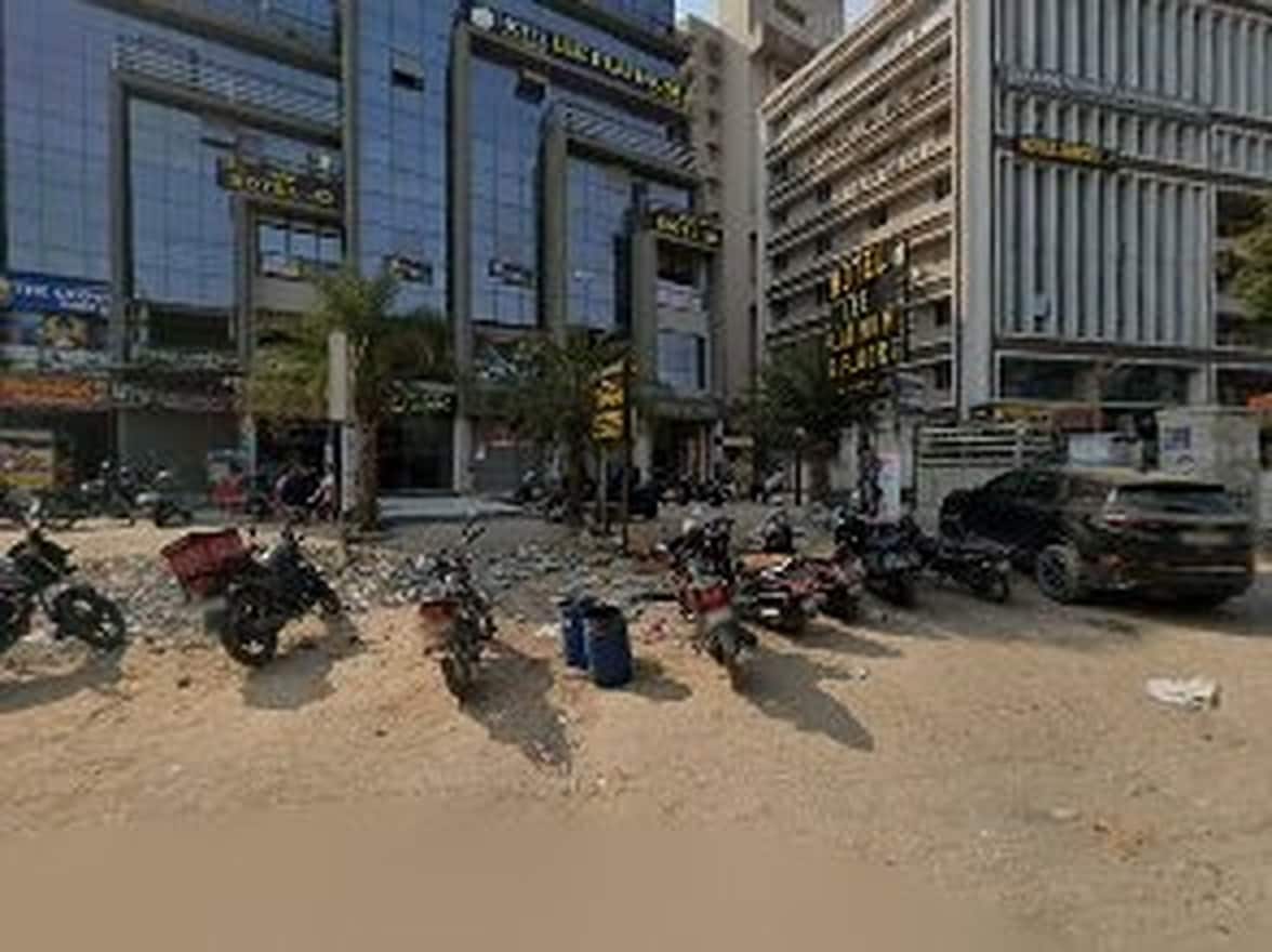 Hotel The Avanta Naroda - Tap to explore photos