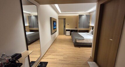 R D Hotels Bellandur Room Type - Suite Room