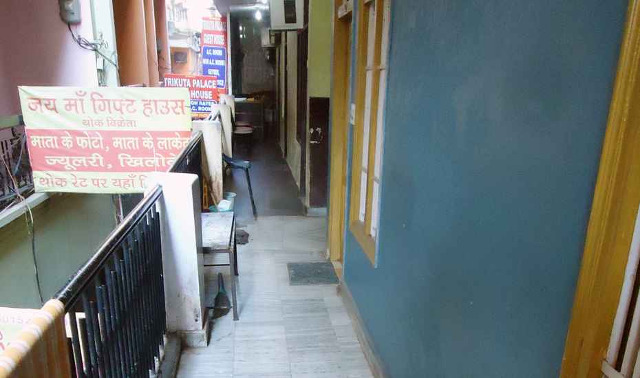 New Bawa Guest House - Tap to explore photos